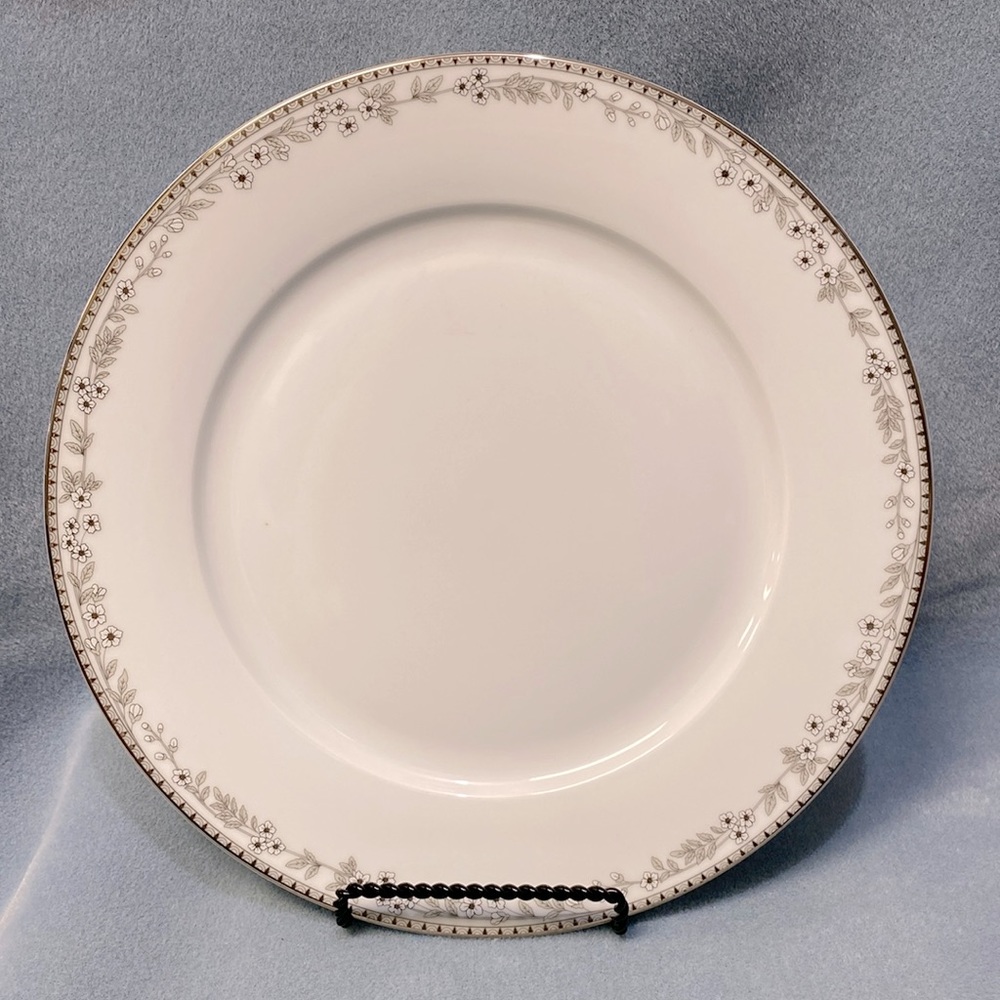 GORHAM FLOWERING MEADOW DINNER PLATE TRAILING FLORAL VINE PLATINUM TRIM 10 3/4